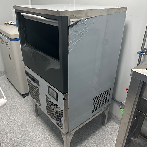 150公斤雪花制冰機(jī)交付廈門(mén)高校實(shí)驗(yàn)室